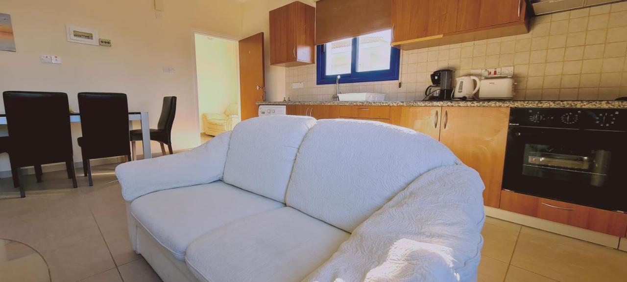 Stay Trinity Beach Apts Paralímni Eksteriør bilde