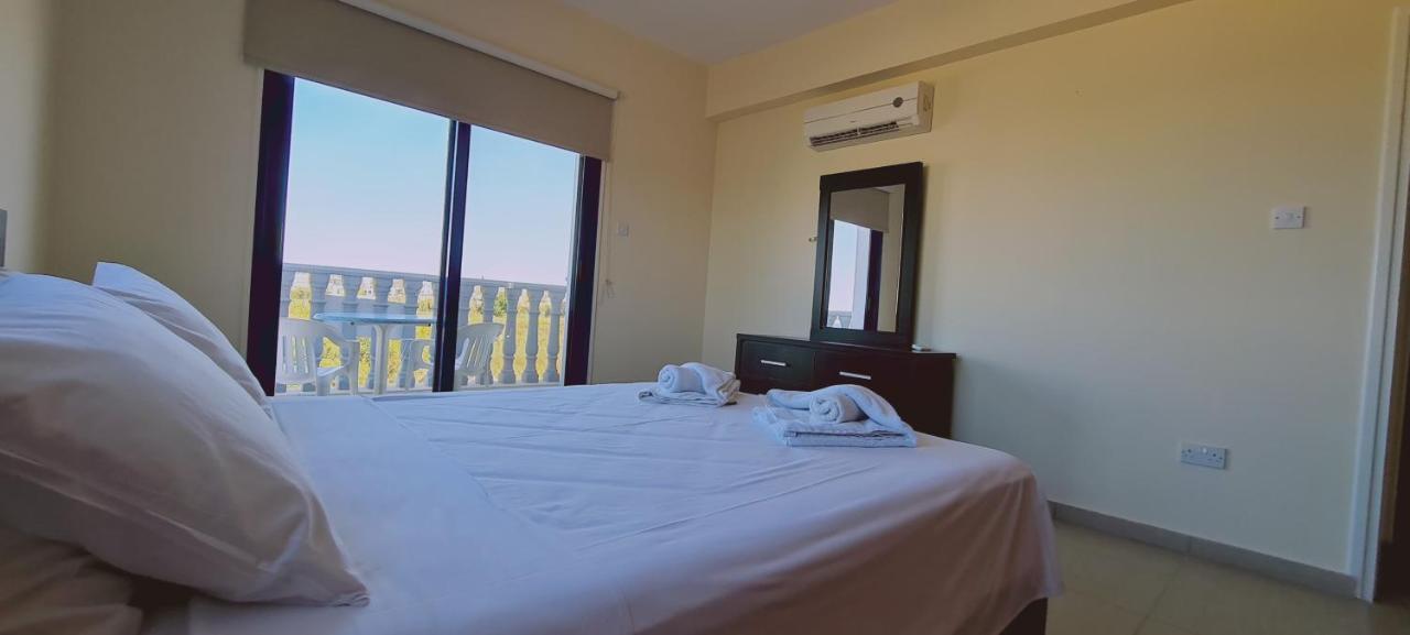 Stay Trinity Beach Apts Paralímni Eksteriør bilde
