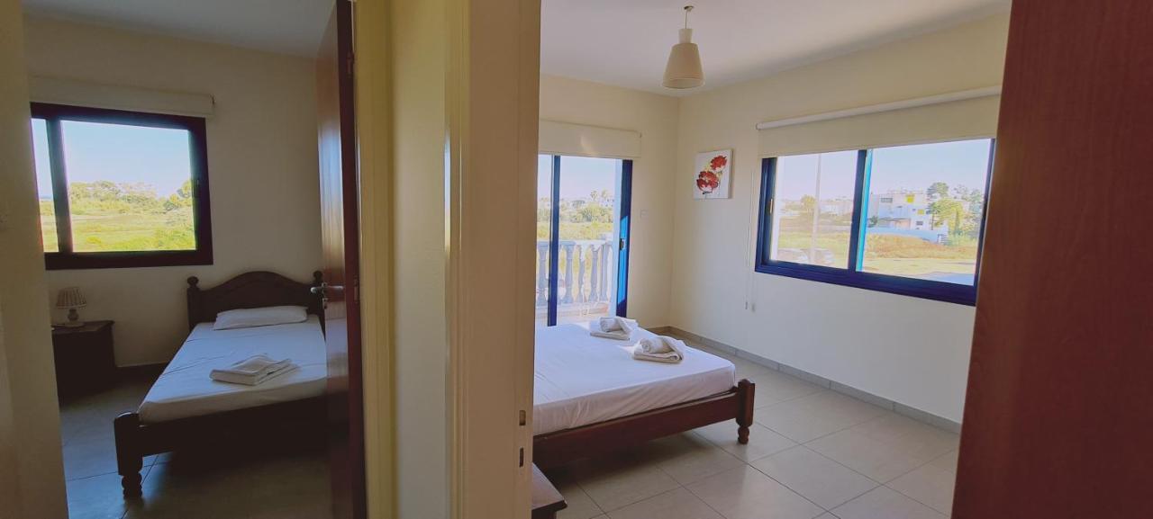 Stay Trinity Beach Apts Paralímni Eksteriør bilde