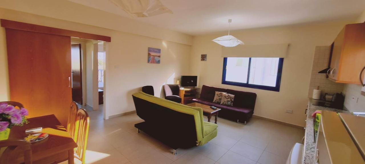 Stay Trinity Beach Apts Paralímni Eksteriør bilde