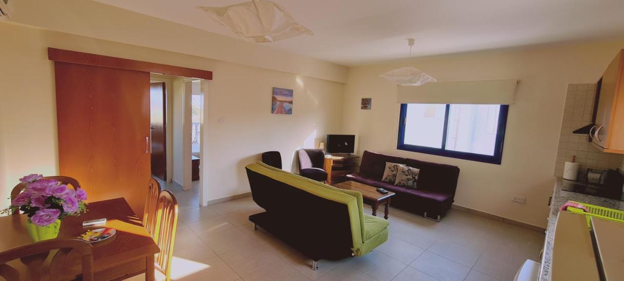 Stay Trinity Beach Apts Paralímni Eksteriør bilde